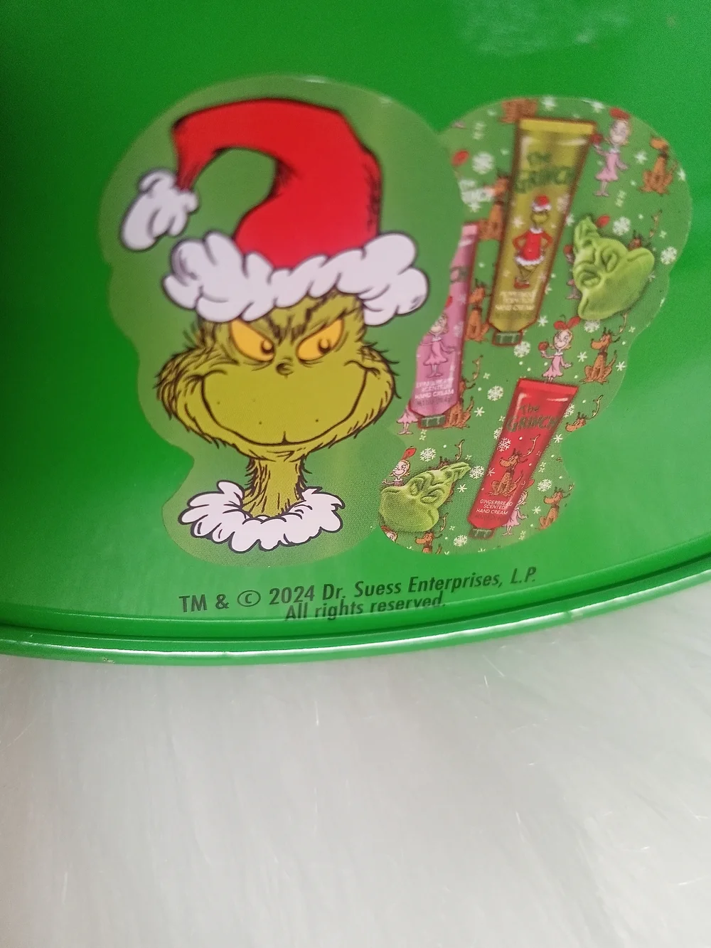 The Grinch Holiday Theme Bath & Body set
